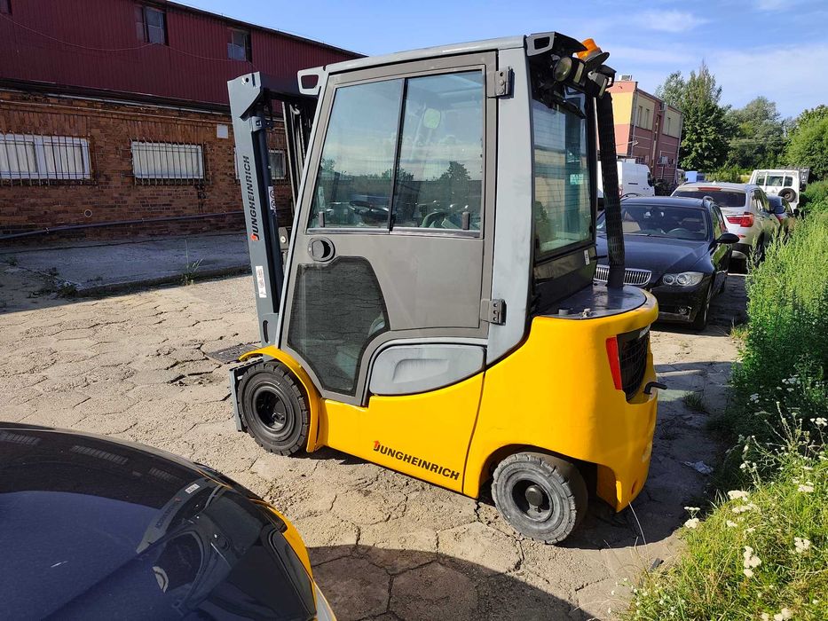 Wózek widłowy Jungheinrich TFG320s