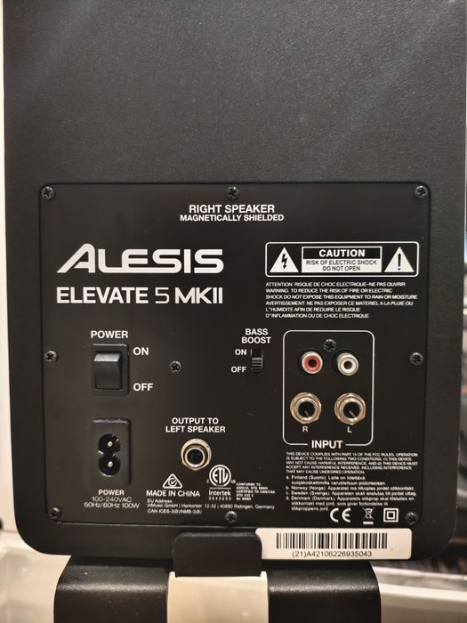 Colunas Monitores de Estúdio Alesis Elevate 5MkII