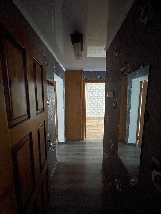 В оренду 3-кімн. квартира на Антонова, три просторі кімнати