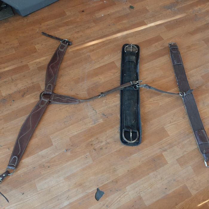 Sprzedam napiersnik do siodła  western