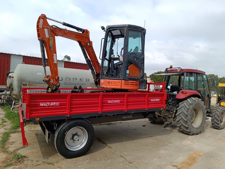 Serviço Mini Giratoria com Operador