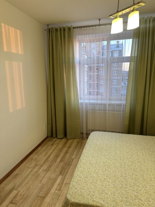 Продам красиву і дуже зручну двокімнатну квартиру в центрі Рівного