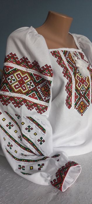 Вишиванки жіночі