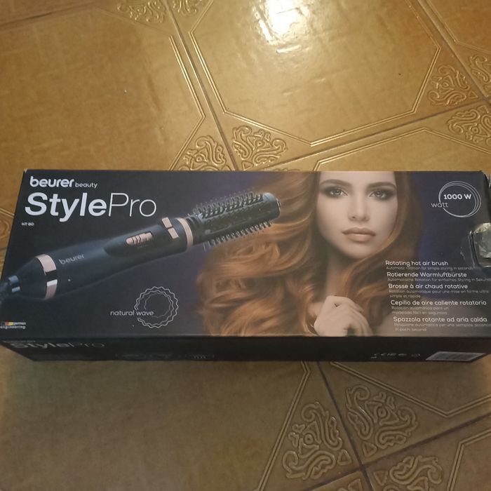 Vários artigos sob consulta