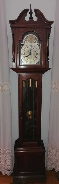 Relógio de pé alto (Sala)