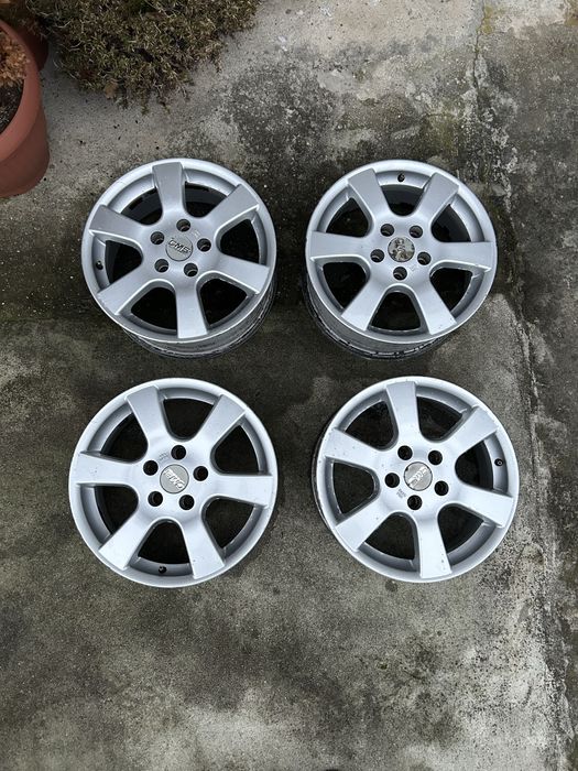 FELGI ALUMINIOWE CMS 222 - 16” - ET 40 - 6.5J