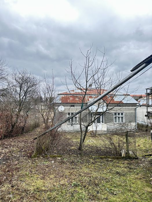 Продам будинок та ділянку
