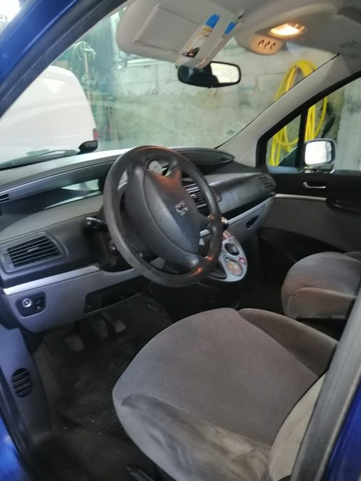 Peugeot 807 2.2 hdi