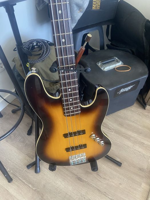 Fender Jazz Bass Aerodine made in Japan como novo