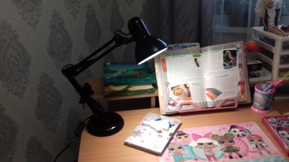 Продам лампу настільну, нова