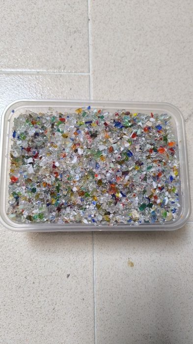 Aquário com utensílios