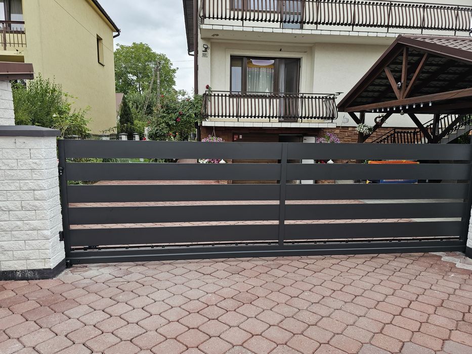 Brama przesuwna , furtka nowoczesna