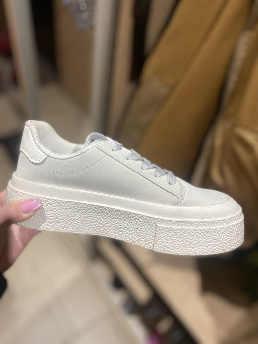 Продам кросівки