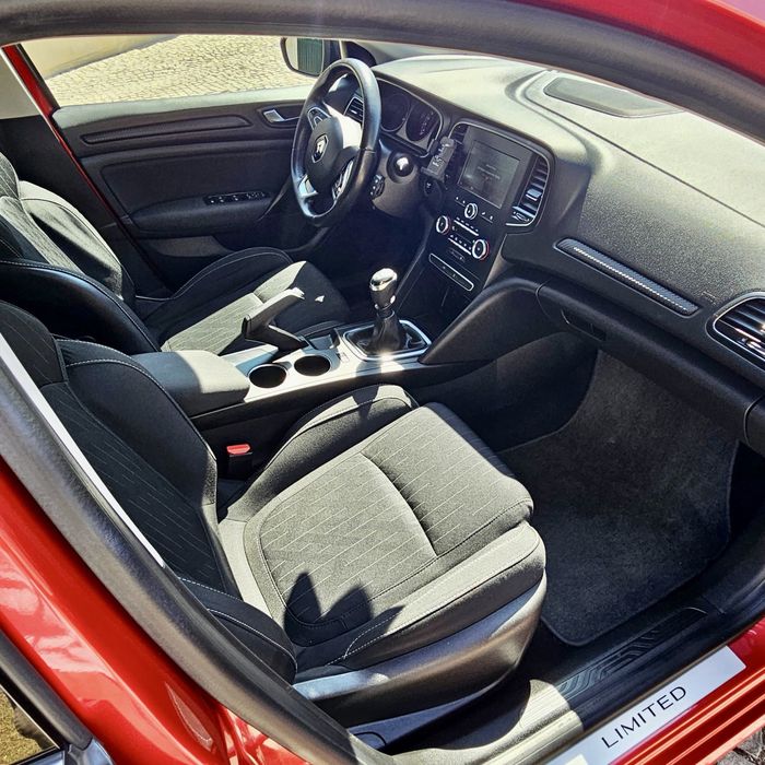 Renault Megane ST 1.3 TCe 2021 **DESDE 189€ Mês**