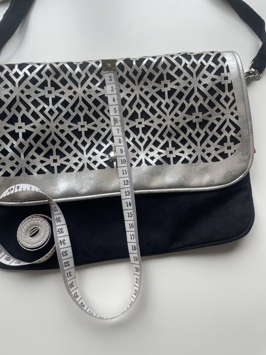 Mała poręczna torebka torebeczka na ramię regulowany pasek