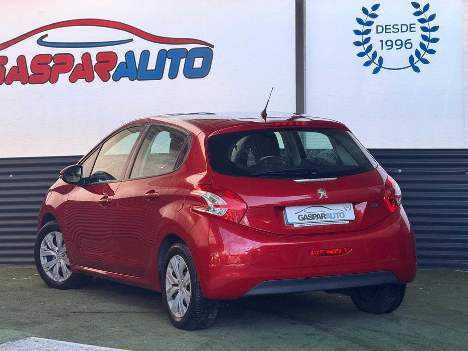Peugeot 208 1.2 VTi 82CV