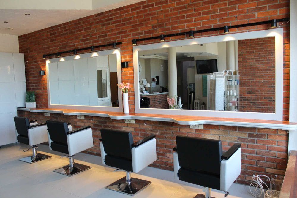 Wynajmę dwa stanowiska do manicure