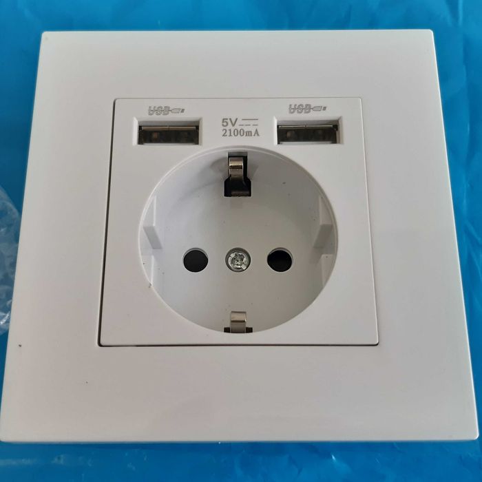Tomada Parede Interior Nova c/ Terra 220V + 2 Portas USB 5V 2.1Amp