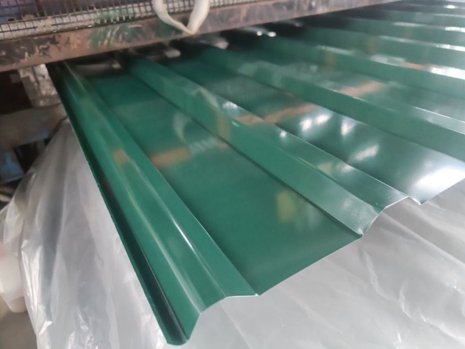 Бляха на паркан кришу металоштахет обширний асортимент