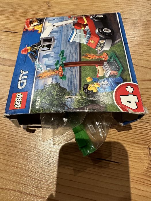 Klocki LEGO City 60212 Płonący grill.