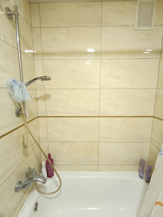 Продам просторную квартиру в центре города по ул. Харитонова