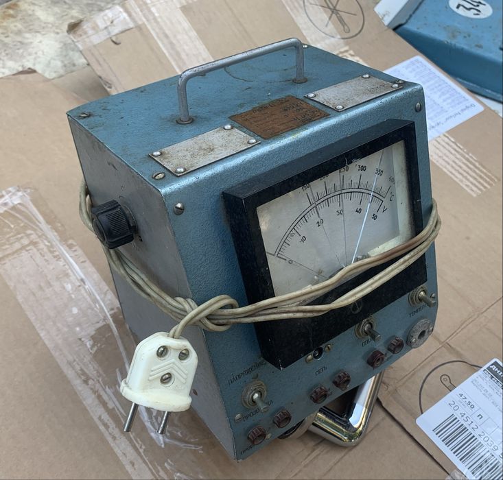 Трансформатор, Советский измерительный прибор или блок питания.