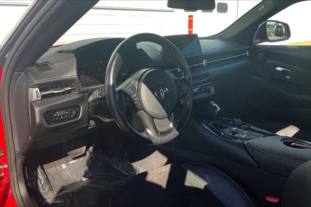 Toyota Supra      2022