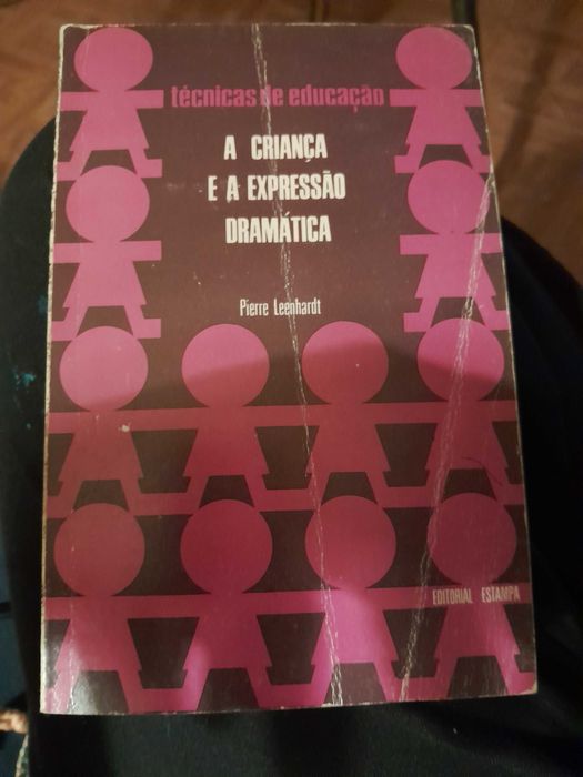 A criança e a expressão dramatica64552096189570120