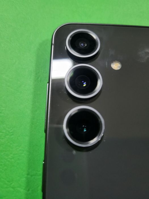 Смартфон Samsung Galaxy S24 FE 8/128GB Graphite