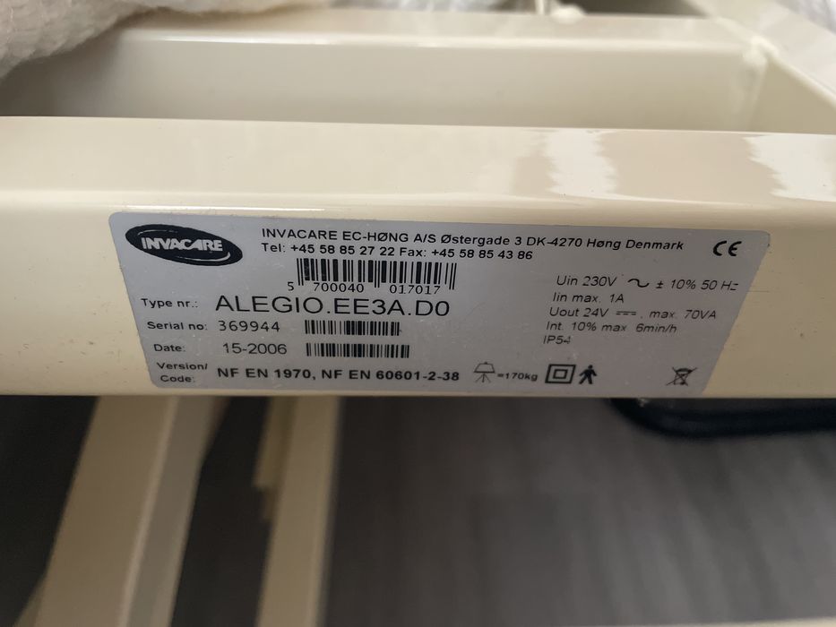 Cama articulada eletrica INVACARE ALEGIO