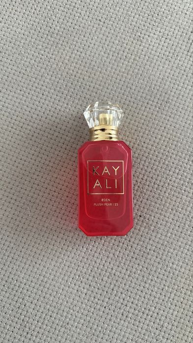 Perfumy Kayali Plush Pear.