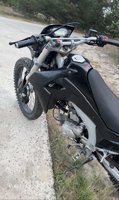 Продам лонкін 300 2023