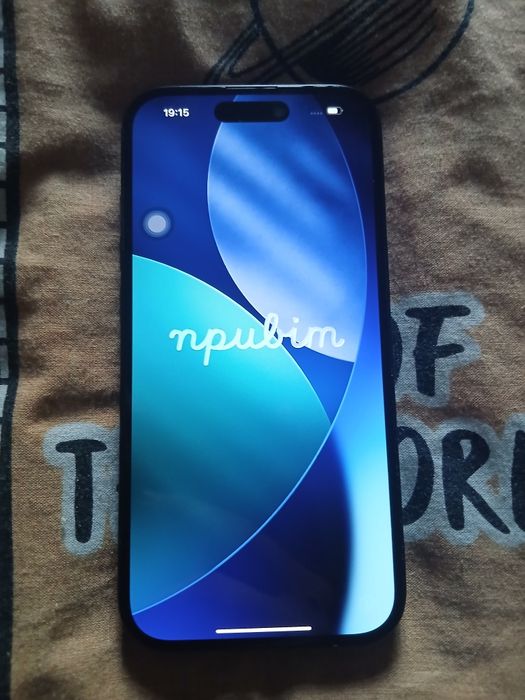 Айфон 15 заблокований