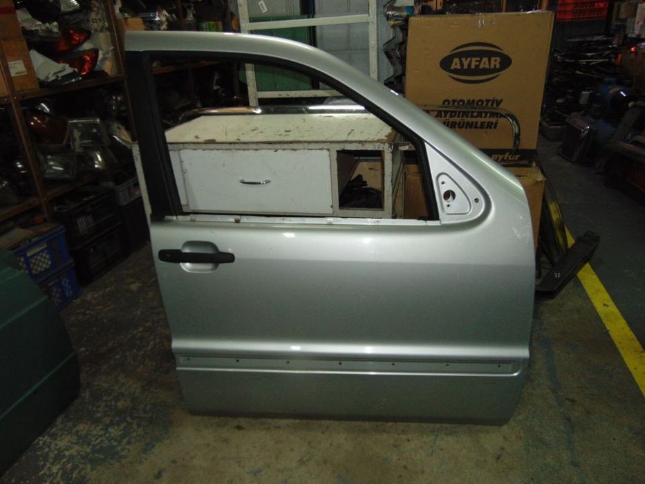Mercedes ml jipe w163 portas da frente