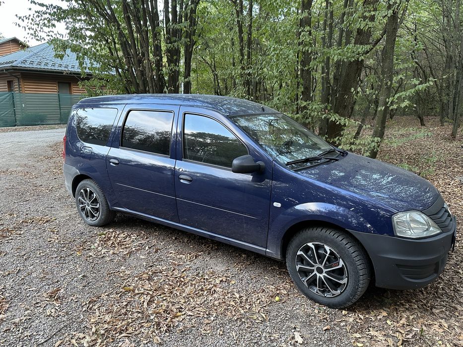 Продам Dacia Logan mcv 2009