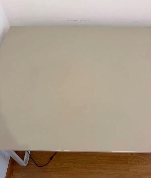 Secretária IKEA – Bom Estado