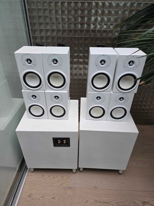 Conjunto de Colunas Hi-Fi Brancas