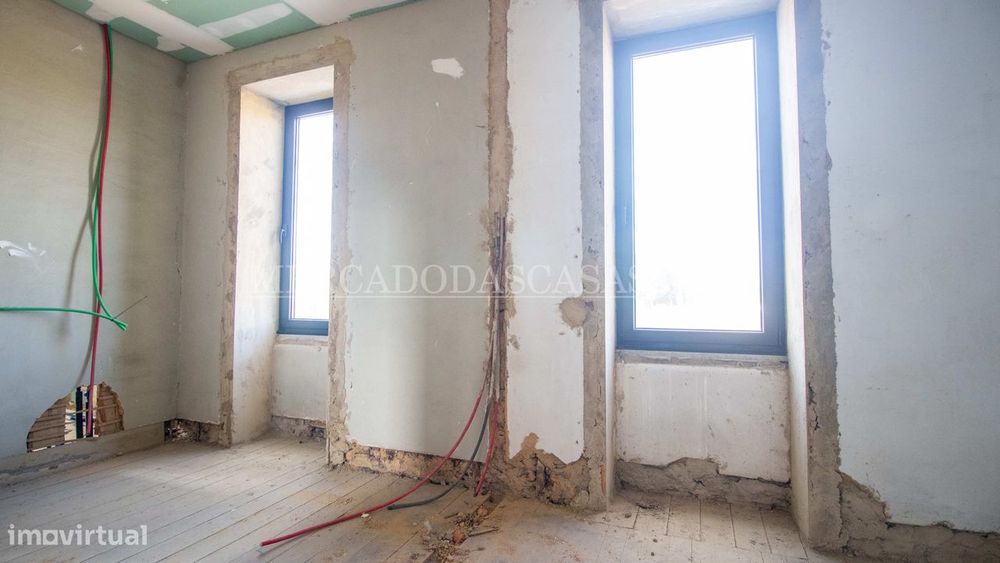 Moradia com elevado potencial no centro de Avanca