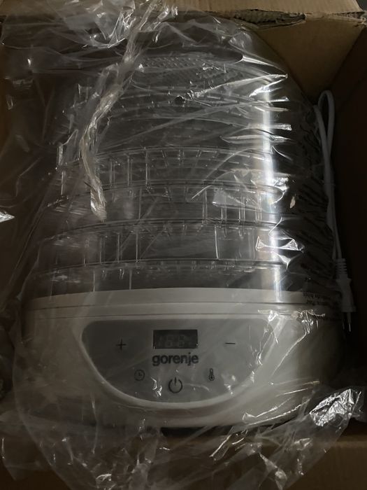 Сушилка Gorenje FDK24DW для фруктів, овочів, риби і мяса