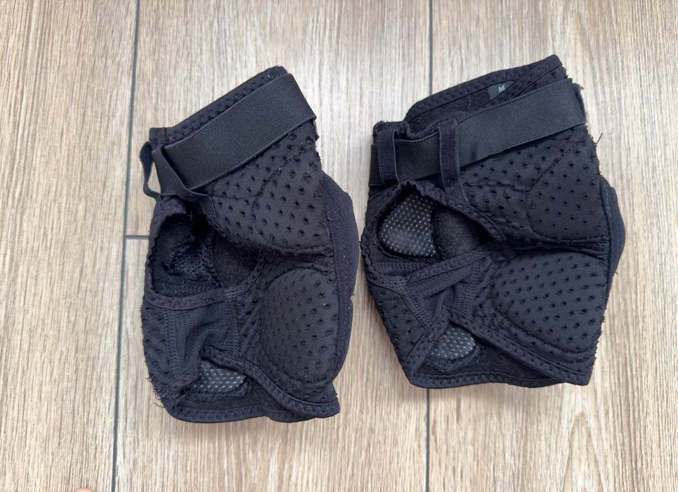 Ochraniacze rowerowe  łokci FOX Launch Pro elbow r rozmiar M