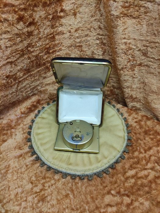 Часы кварц Krug-Baumen, Q&Q