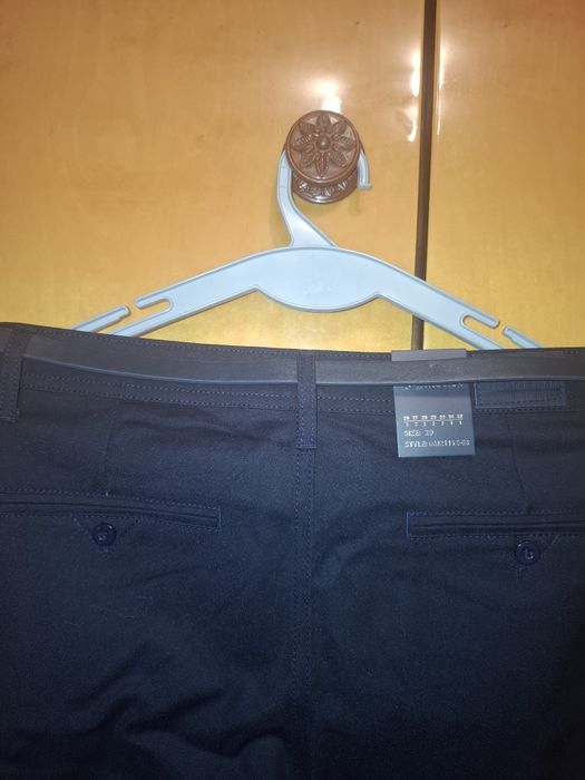 Spodnie damskie z paskiem