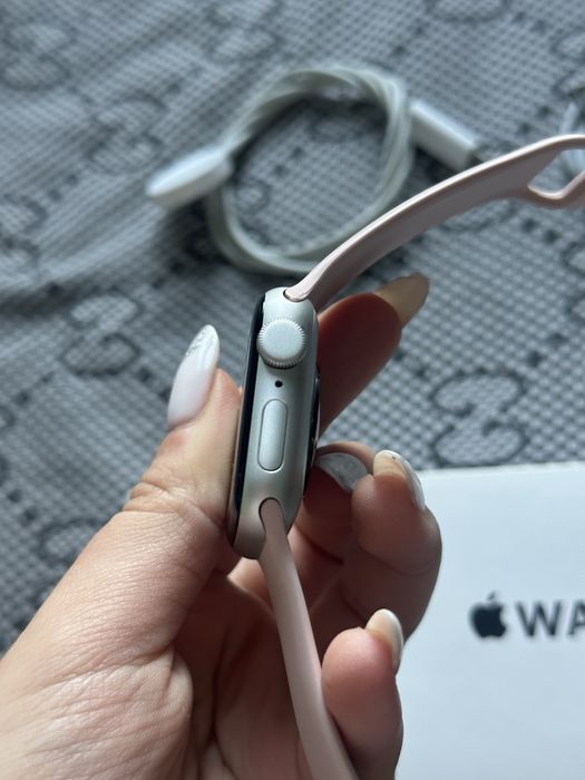 Apple Watch SE (Gen 2) 40mm Silver