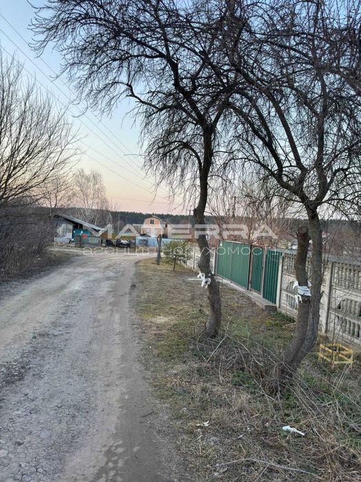Бобриця 8 соток | ліс + озеро + річка | терміново