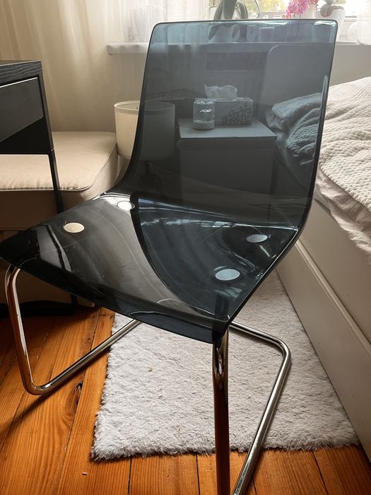 Krzeslo ikea niebieskie przezroczyste