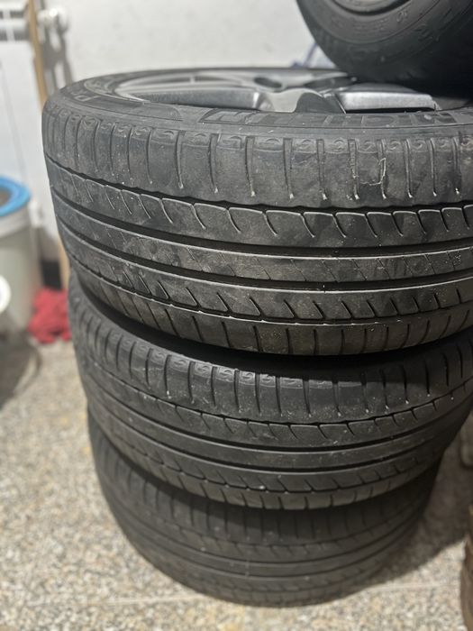 4 jantes Audi R17 com pneus 225/50 R17