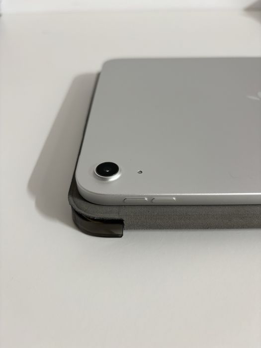 iPad (10ª geração) 256GB + capa Folio