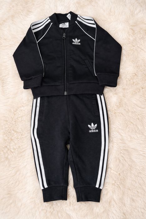 dres Adidas  6–9 mies. czarny | stan bdb | okazja