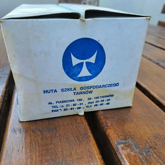 Szklanki prl z motywem kwiatów