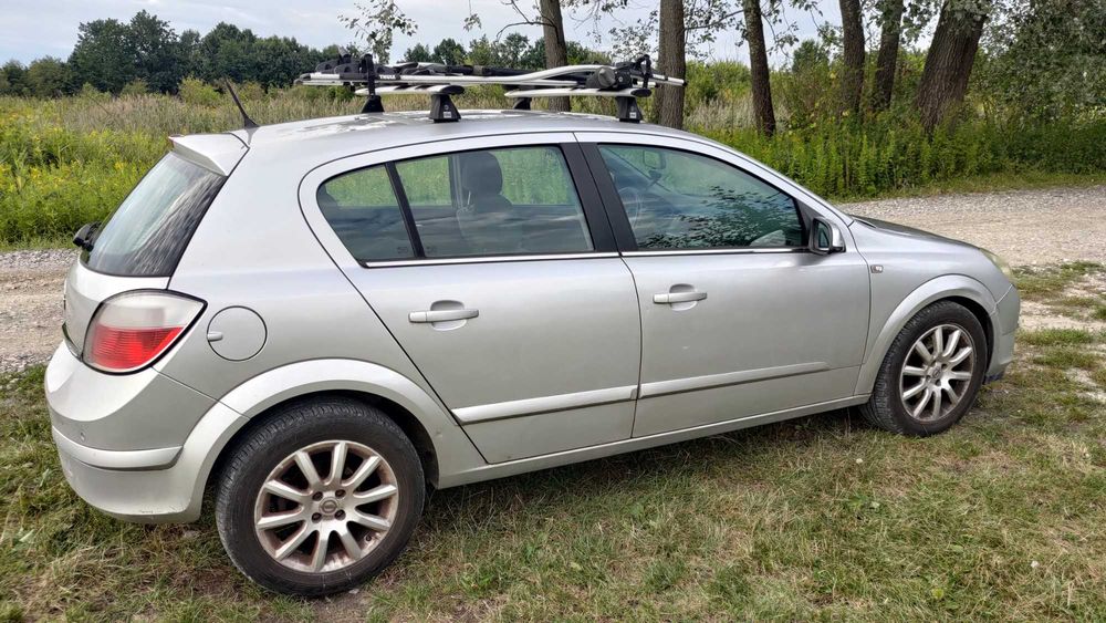Opel Astra H 2004 Hatchback